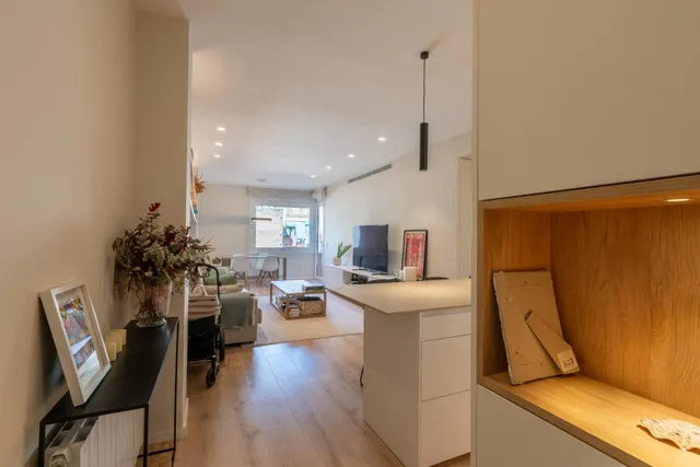 Piso reformado de diseño con terraza en Les Corts – Travessera de les Corts — 9
