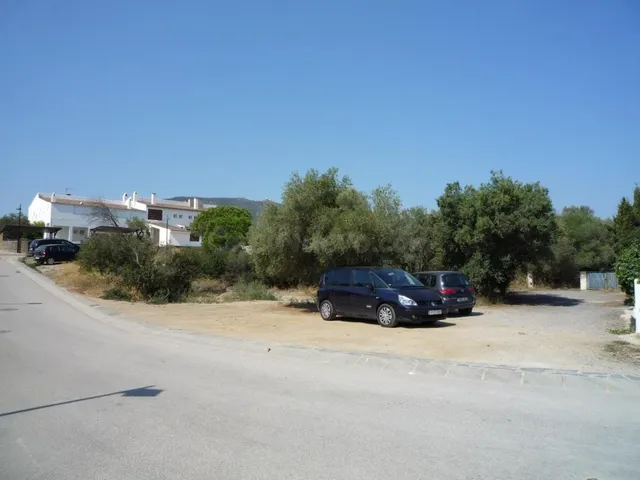 Exclusivo terreno urbano en Cadaqués a pocos pasos de la pla - foto 3