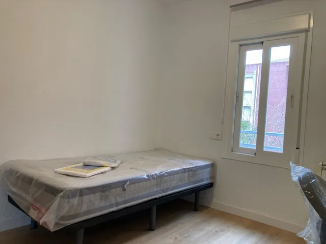ESTUDIANTES!! 5 habitaciones EN PISO REFORMADO — 22