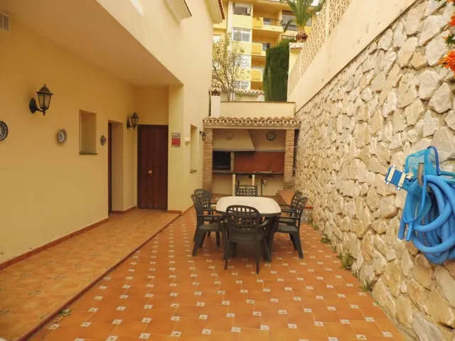 Villa 6 dormitorios con vistas al mar en La Cala de Mijas — 18