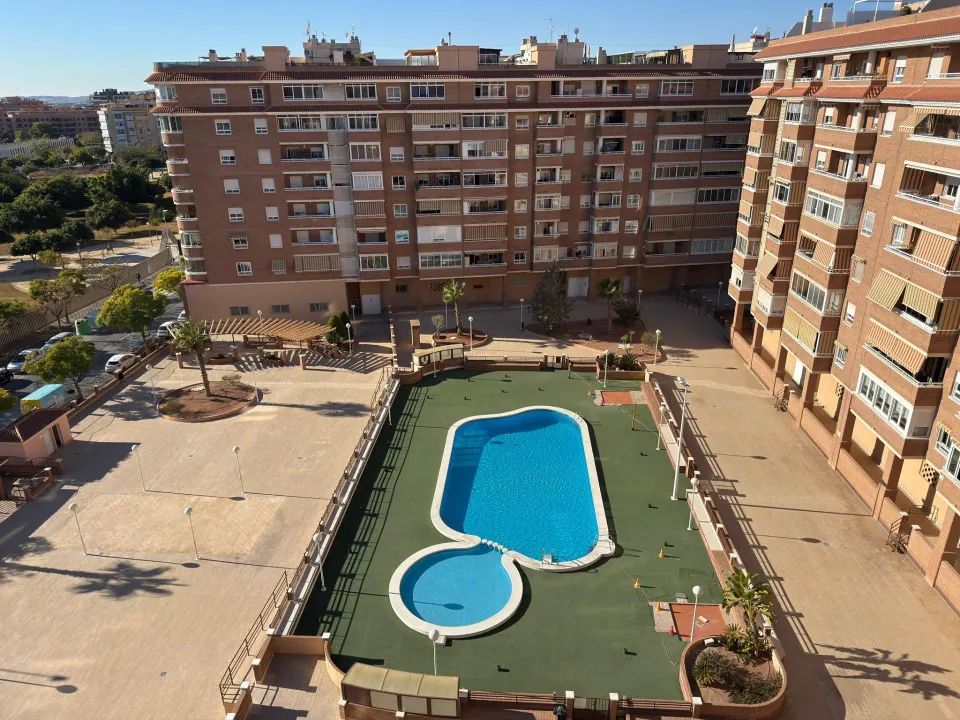 ¡Tu ático dúplex soñado te espera! en San Vicente del Raspeig