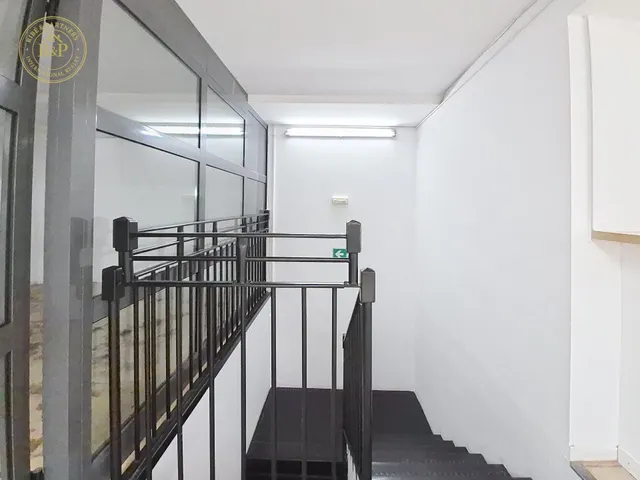 Nave industrial con despachos en venta en calle juan decon vado permanente vigente — 23