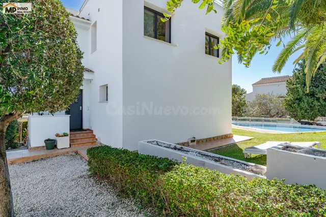Preciosa villa mediterránea reformada con vistas al mar en G - foto 4