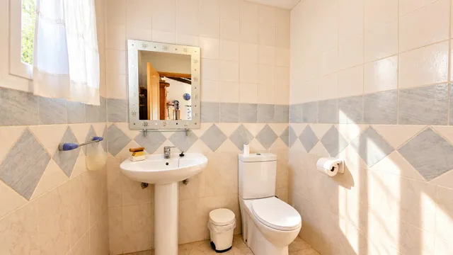 Encantadora casa de una sola planta con apartamento independiente en Bunyola — 33