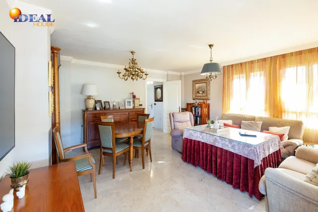MAGNÍFICO CHALET EN URB. SUEÑOS DE CADIMA, ALHENDIN — 10