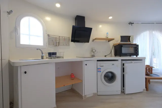 VILLA DE LUJO COMPUESTA POR 3 APARTAMENTOS INDIVIDUALES, TODO DE PRIMERA CALIDAD CON VISTAS AL MAR — 33
