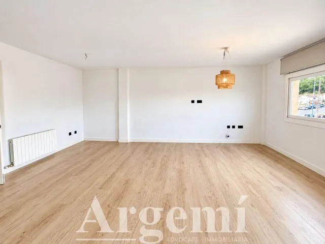 Duplex en alquiler en Palau-solità i Plegamans — 3