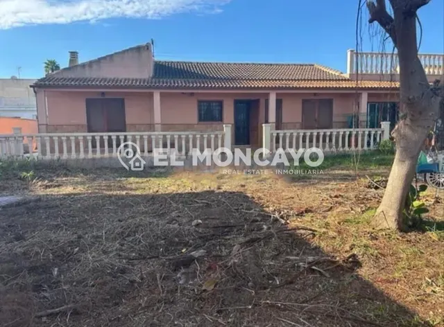 Fantástico chalet independiente con jardín privado en la exclusiva zona de Los Balcones, Torrevieja — 2