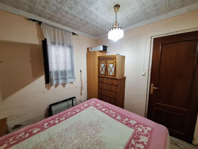 ¡Chalet con piscina a 858 €/m2!  4.000 m2 de parcela, 4 dormitorios y espacio para otra vivienda de 90 m2 — 27