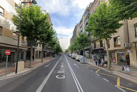 VENTA DE LOCAL EN RENTABILIDAD EN EL PRIMER TRAMO DE MARÍA AUXILIADORA.