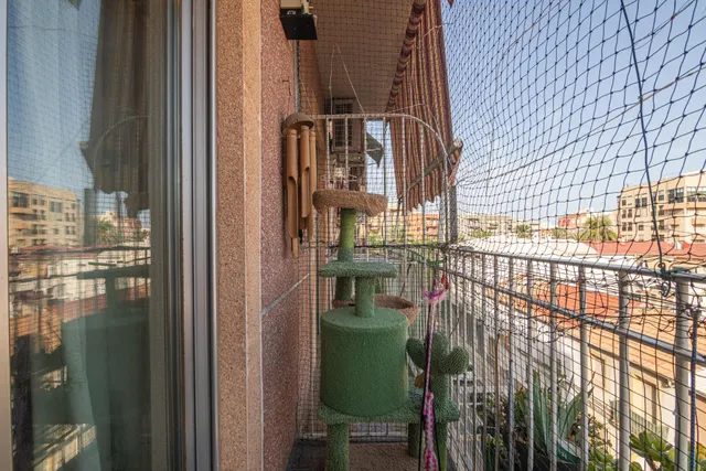 3º sin ascensor, de 3 habitaciones, 1 baño y balcón — 10