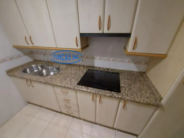 Piso en Carolinas Altas en muy buen estado de conservación - foto 5
