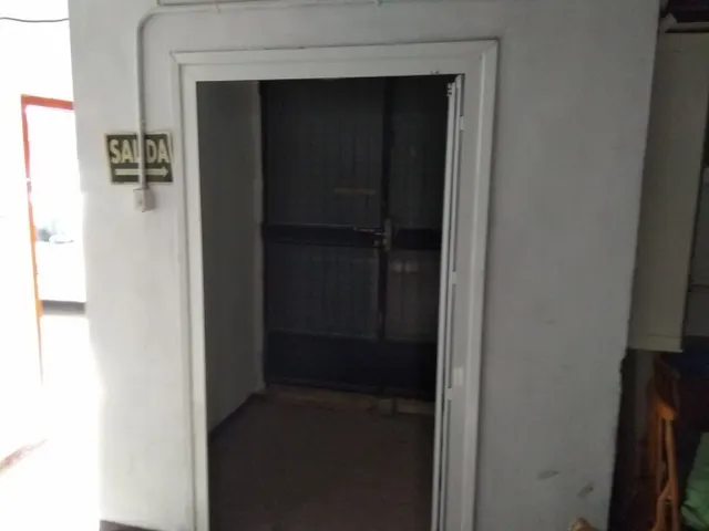 Local comercial zona avenida Alfonso XIII y Ronda — 8