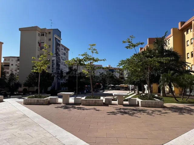 LOCAL COMERCIAL EN ALQUILER EN PLENO CENTRO – 30 M² CON 6 ME - foto 2