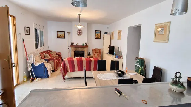 Amplia Casa con Terreno en Can Nicolau de Dalt , Castellbisbal, Ideal para Entrar a Vivir — 7