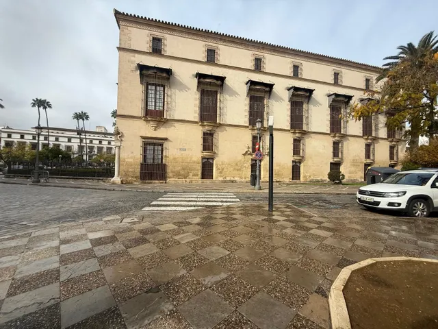 LOCAL DIÁFANO EN CENTRO A PIE DE CALLE — 9