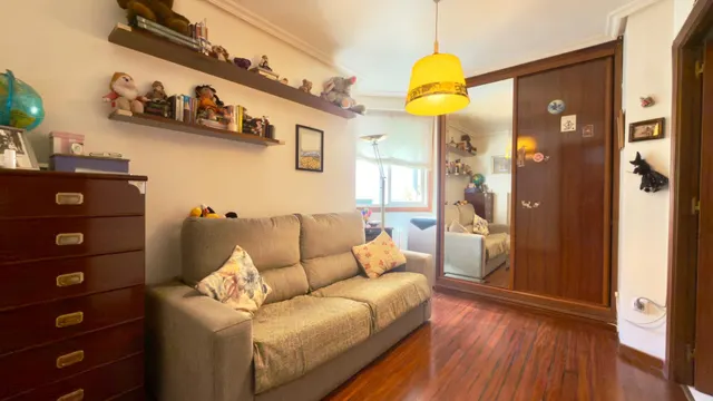 Piso en Venta - Centro de Orense 3 habitaciones 2 baños y ascensor — 23