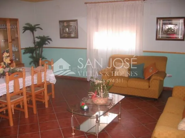 SE VENDE CHALET EN ASPE - foto 2
