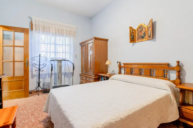 Gran casa familiar de 3 plantas en Ronda de Poniente — 15