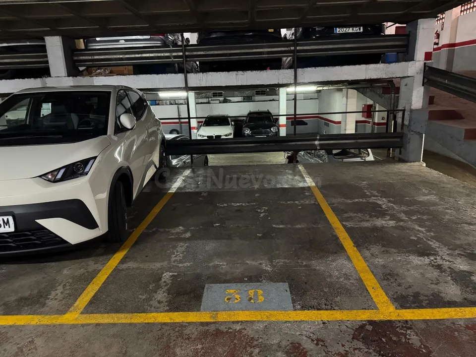 Plaça de parking - Gràcia / Lesseps