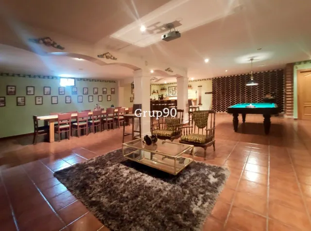 ESPECTACULAR CASA CON PISCINA, BARBACOA  EN PARCELA DE MÁS DE 20.000M2 — 45