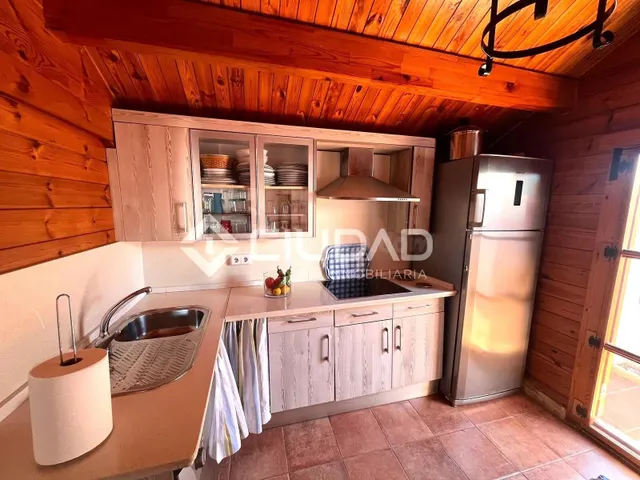 Casa con amplio terreno y piscina junto a Jaramar — 11