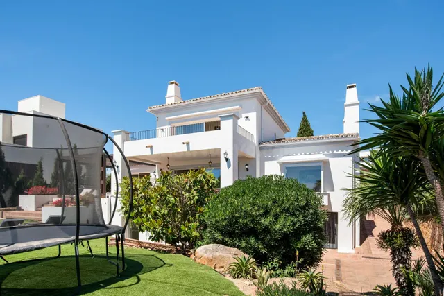 Espectacular Villa de Lujo de 4 Dormitorios con Vistas al Ma - foto 3
