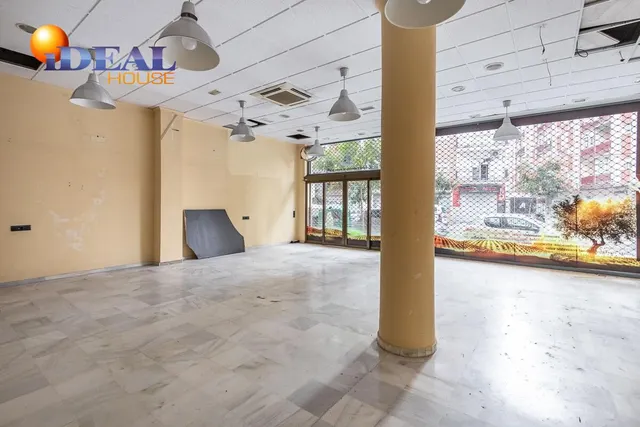 LOCAL COMERCIAL EN ARABIAL JUNTO HIPERCOR — 2