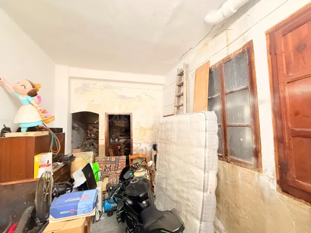 Casa señorial en el centro de Cullera con planta baja (garaje) y dos viviendas independientes. — 9