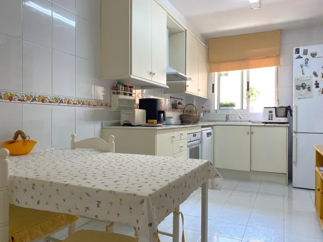 Espectacular piso de 4 habitaciones en el centro de Vinaròs, a 270m del mar. — 6