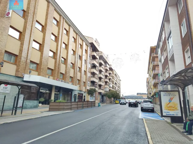 OPORTUNIDAD LOCAL CENTRO ESTACIÓN DE 250M2 ALQUILADO, BUENA  - foto 4
