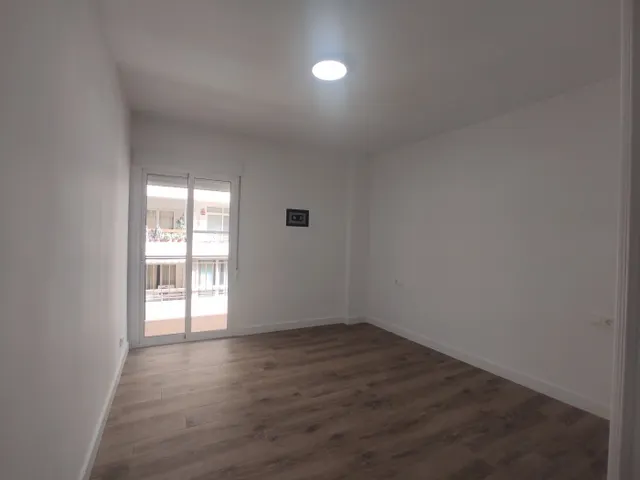 ALQUILER DE   VIVIENDA VACIA  TOTALMENTE REFORMADA — 31