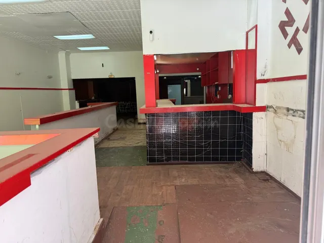 Amplio local comercial con altillo en pleno centro de Lleida - foto 3