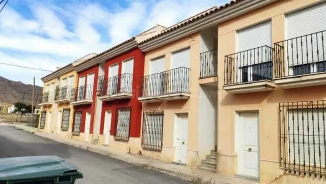 Obra parada de 16 viviendas