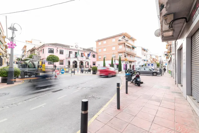 Oportunidad única: Local comercial en pleno centro de Peligros — 3