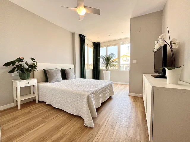 ADOSADO DE 3 DORMITORIOS Y 2 BAÑOS EN ORIHUELA COSTA (PLAYA FLAMENCA) — 15