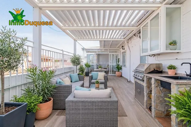 Atico de 3 dorm. junto al HIPERCOR (Terraza de 50 m2). - foto 3