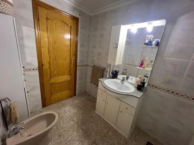 ¡Piso de 147 m2 con gran terraza, ascensor y 4 habitaciones! — 33