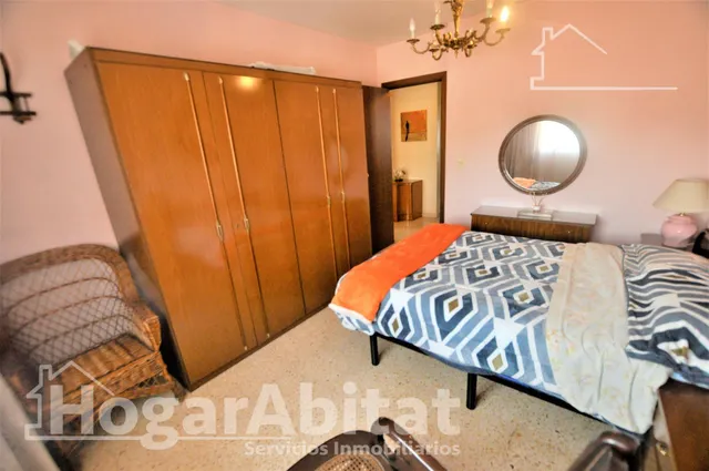 ¡en buena zona! amplio, bonito y luminoso con balcón, todo amueblado — 15