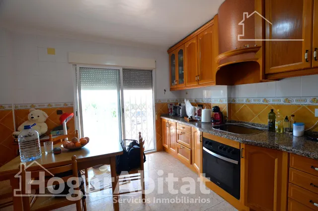 Gran chalet urbano con barbacoa, piscina y garaje — 9