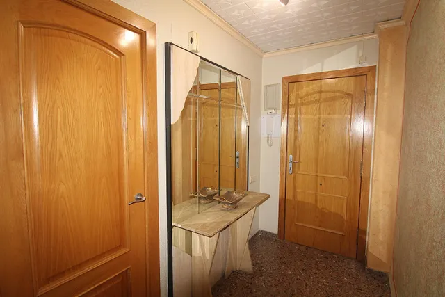 Piso de tres dormitorios con ascensor. — 39