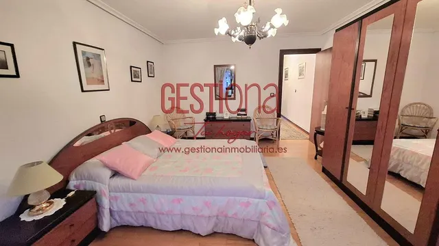 CASA ADOSADA, DISPUESTA PARA ENTRAR A VIVIR. HAZAS DE CESTO. — 16