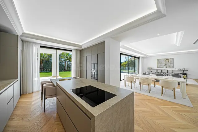 EXCLUSIVO RESIDENCIAL DE OBRA NUEVA EN LA COSTA DEL SOL — 14