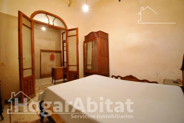 Gran casa de pueblo esquinera con trastero y terraza — 23