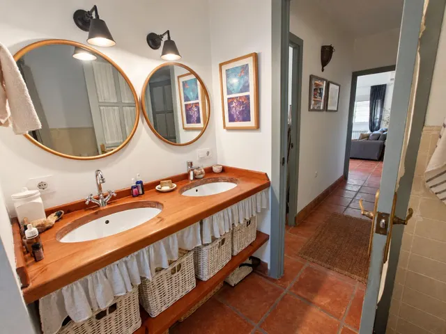 Casa independiente con piscina, porche y jardín en Castilblanco de los Arroyos — 9
