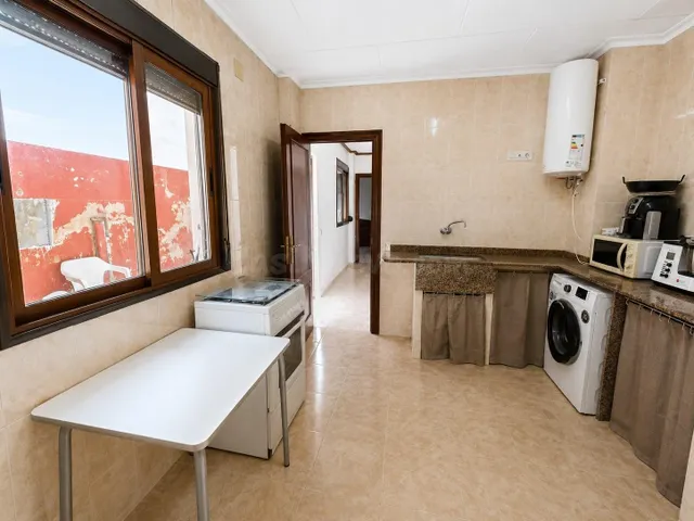 Chalet adosado en Pinedo a pocos minutos de Valencia - foto 5