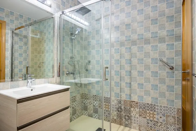 MAGNÍFICO PISO DE 4 DORMITORIOS CON GARAJE, PISCINA Y PÁDEL EN MAIRENA DEL ALJARAFE — 33