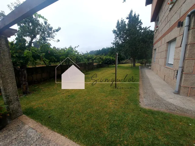 ALQUILER PLANTA BAJA CASA CON JARDÍN — 23