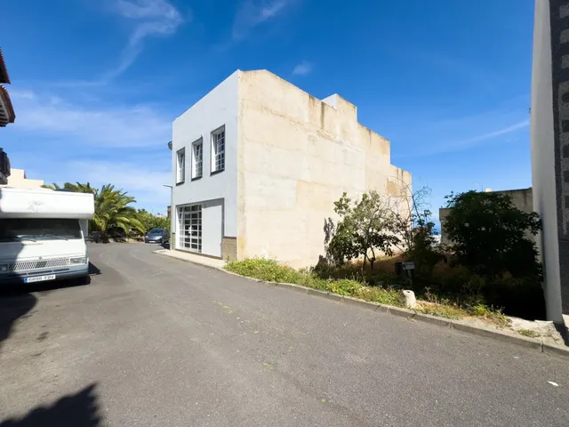 VENTA DE TERRENO URBANO, EN ICOD DE LOS VINOS. — 2