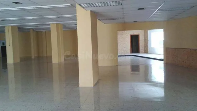 VENTA MONTIJO, AMPLIO LOCAL COMERCIAL CENTRICO, PRECIO NEGOC - foto 3